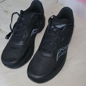 Mens Saucony Axon 3 Size 10